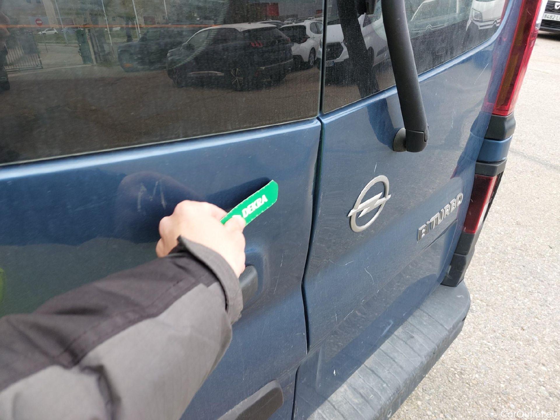  Opel  Vivaro OPEL  / 2014 / 4P / combi 1.6CDTI S/S 92kW (125CV) L2 2.9t Combi-9 **RL 20/04/26 VEHICULO SIN LLAVES** #15