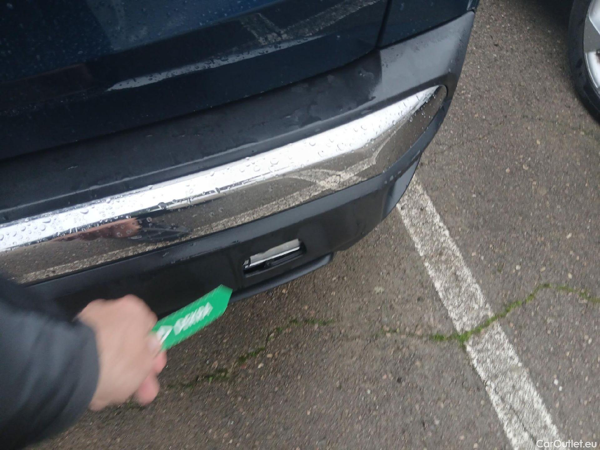  Peugeot  3008 PEUGEOT  / 2020 / 5P / todoterreno 1.5 BlueHDi 96kW (130CV) S&S Allure #14