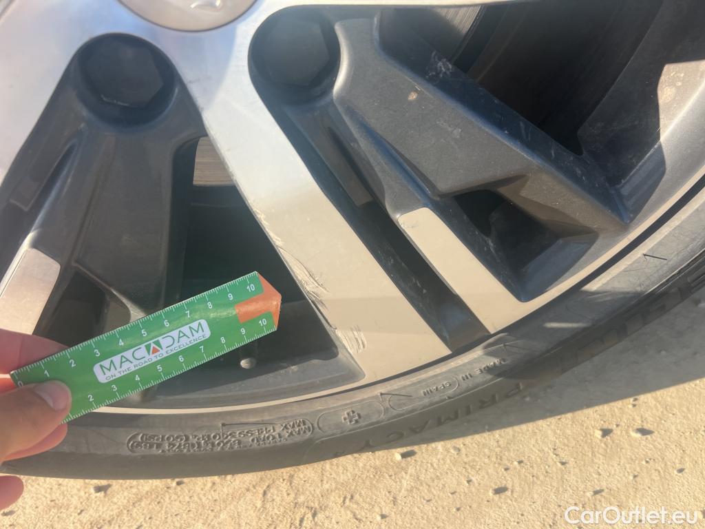  Peugeot  3008 PEUGEOT  / 2020 / 5P / todoterreno 1.5 BlueHDi 96kW S&S Allure Pack EAT8 #7