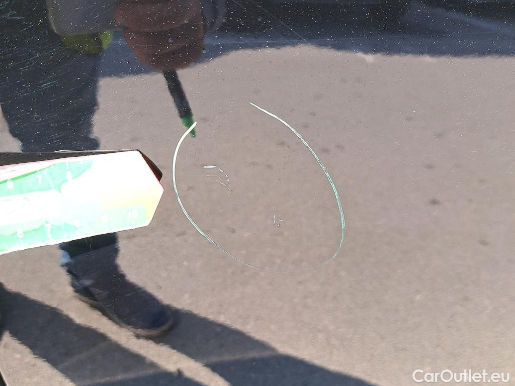  Peugeot  2008 PEUGEOT  / 2019 / 5P / todoterreno Active BlueHDI 81kW (110CV) #20