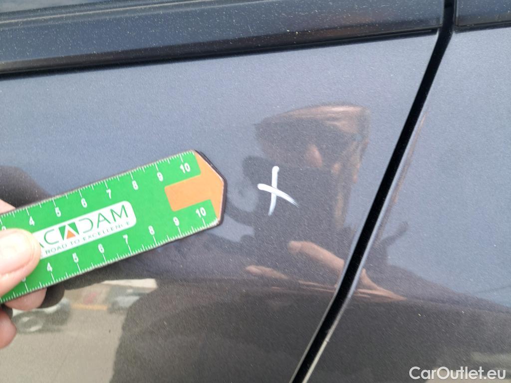  Peugeot  2008 PEUGEOT  / 2019 / 5P / todoterreno Active BlueHDI 81kW (110CV) #25