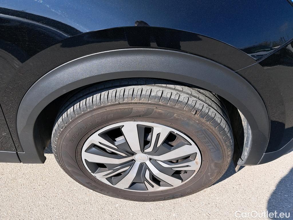  Peugeot  2008 PEUGEOT  / 2019 / 5P / todoterreno Active BlueHDI 81kW (110CV) #31