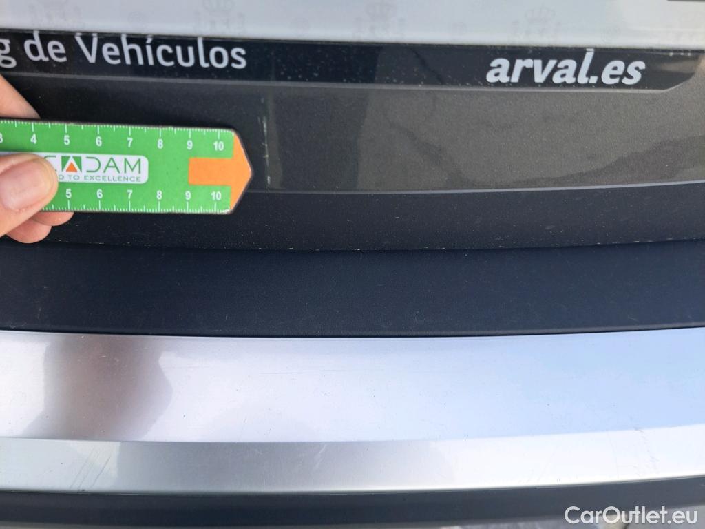  Peugeot  2008 PEUGEOT  / 2019 / 5P / todoterreno Active BlueHDI 81kW (110CV) #14