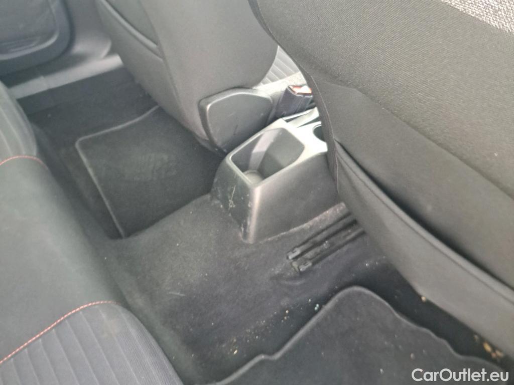  Peugeot  2008 PEUGEOT  / 2019 / 5P / todoterreno Active BlueHDI 81kW (110CV) #27