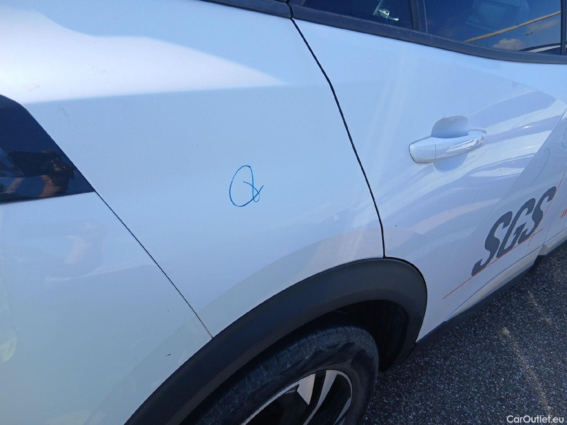  Peugeot  2008 PEUGEOT  / 2019 / 5P / todoterreno Allure BlueHDI 81kW (110CV) #34