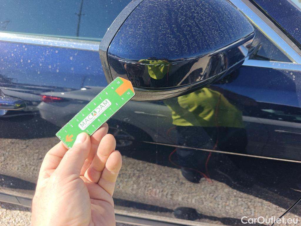  Jaguar  F-PACE JAGUAR  / 2015 / 5P / todoterreno 2.0L i4D 120kW Prestige #25