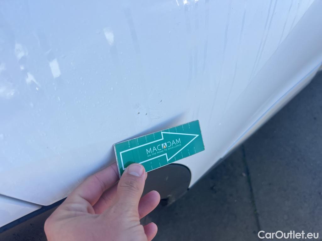  Peugeot  2008 PEUGEOT  / 2019 / 5P / todoterreno Allure Pack BlueHDI 81kW (110CV) (AC) #10