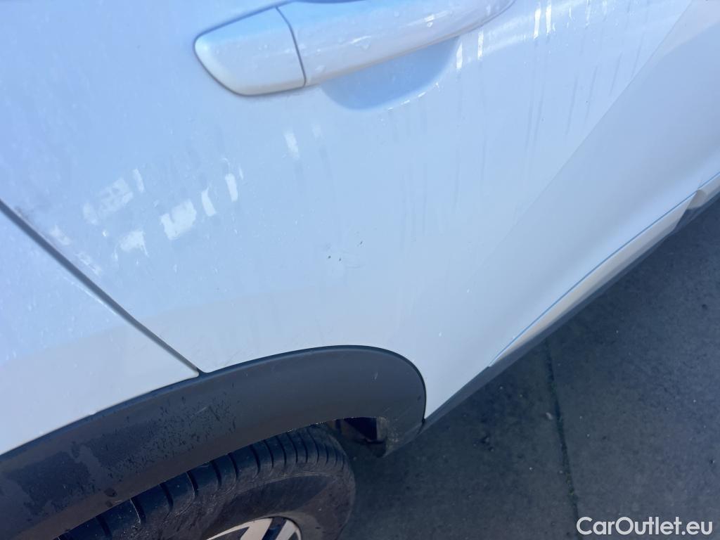  Peugeot  2008 PEUGEOT  / 2019 / 5P / todoterreno Allure Pack BlueHDI 81kW (110CV) (AC) #9