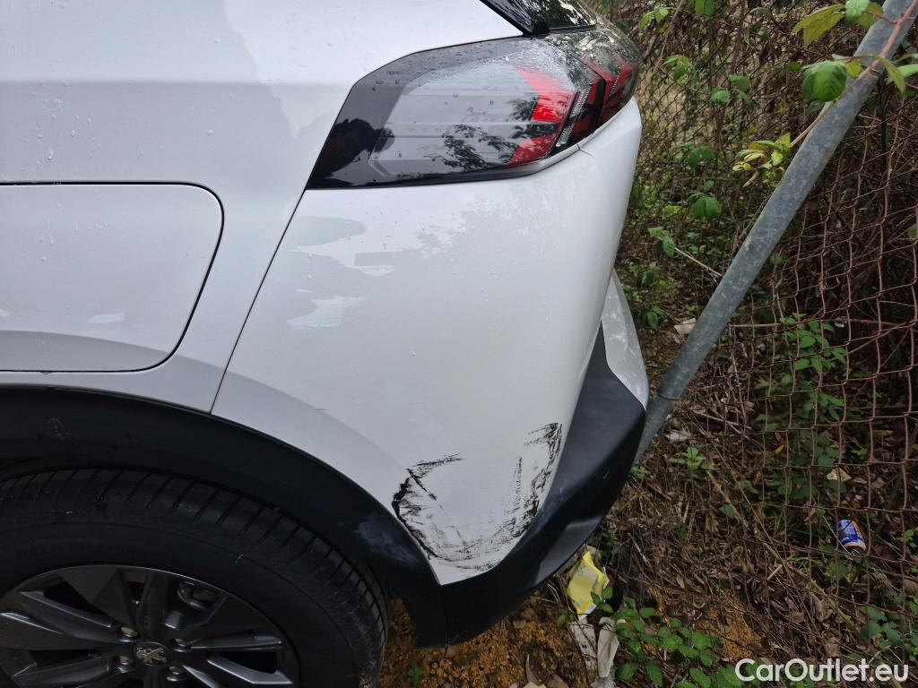  Peugeot  2008 PEUGEOT  / 2019 / 5P / todoterreno Active Pack BlueHDI 81kW (110CV) #11