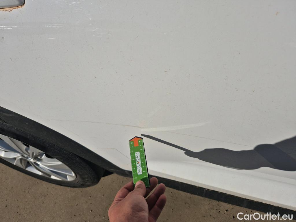  Hyundai  Tucson HYUNDAI  / 2018 / 5P / todoterreno 1.6 CRDI 85kW (116CV) 48V SLE 4X2(SP)(SL) #8