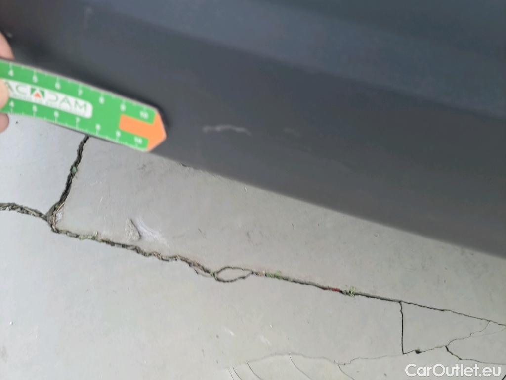  Peugeot  2008 PEUGEOT  / 2019 / 5P / todoterreno Active BlueHDI 81kW (110CV) #33