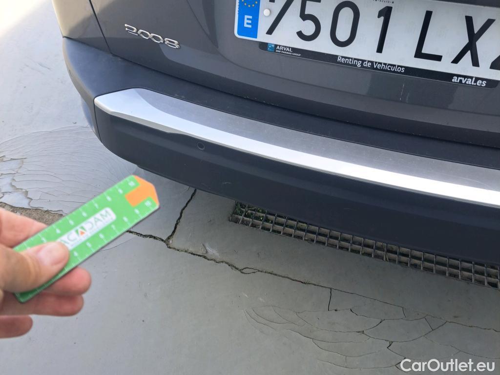  Peugeot  2008 PEUGEOT  / 2019 / 5P / todoterreno Active BlueHDI 81kW (110CV) #32