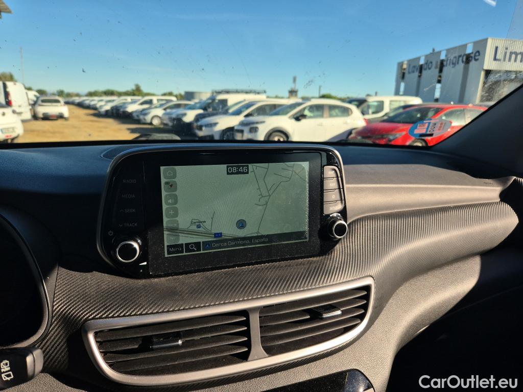  Hyundai  Tucson HYUNDAI  / 2018 / 5P / todoterreno 1.6 CRDI 85kW (116CV) 48V SLE 4X2(SP)(SL) #9