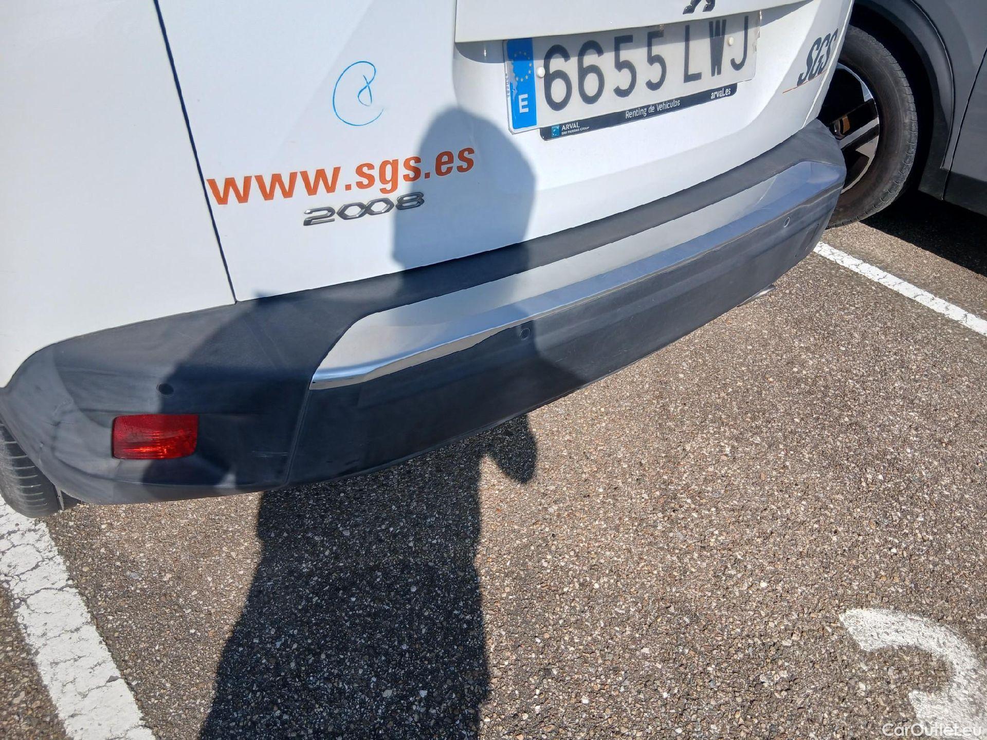  Peugeot  2008 PEUGEOT  / 2019 / 5P / todoterreno Allure BlueHDI 81kW (110CV) #33