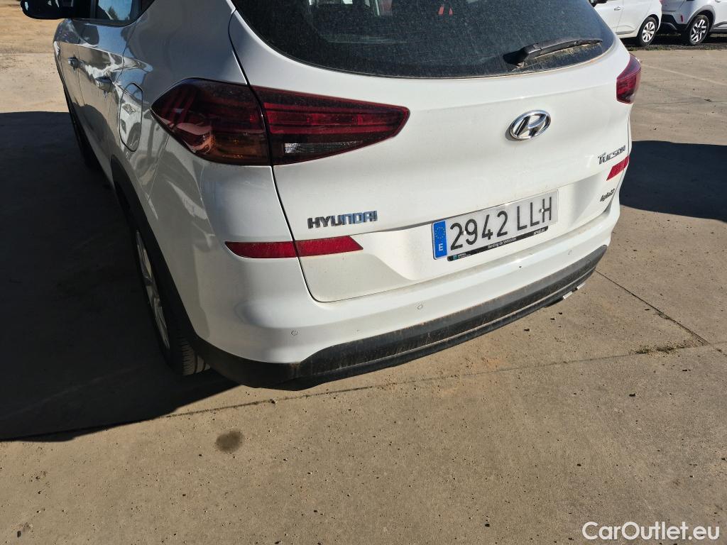  Hyundai  Tucson HYUNDAI  / 2018 / 5P / todoterreno 1.6 CRDI 85kW (116CV) 48V SLE 4X2(SP)(SL) #15