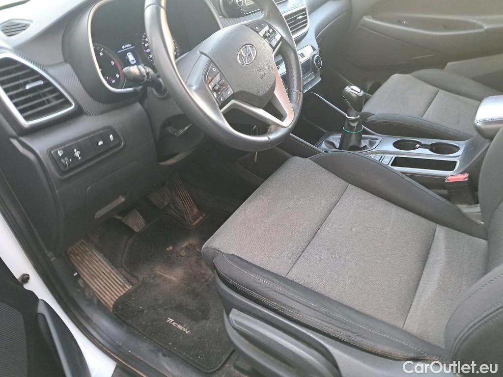  Hyundai  Tucson HYUNDAI  / 2018 / 5P / todoterreno 1.6 CRDI 85kW (116CV) 48V SLE 4X2(SP)(SL) #18