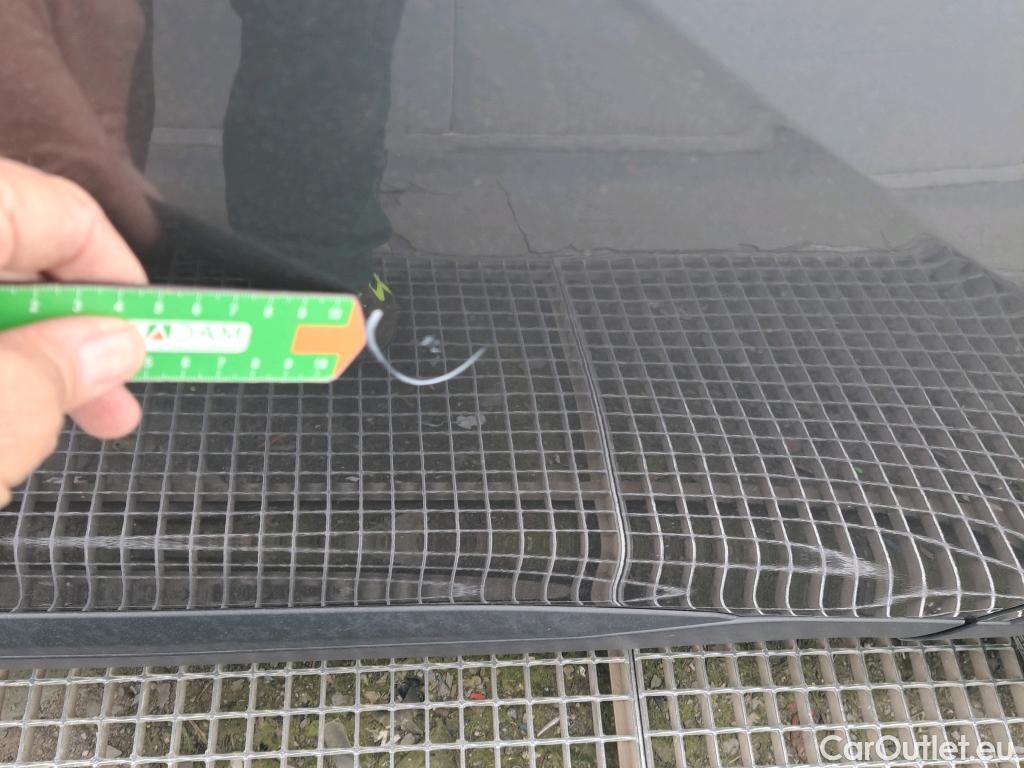  Peugeot  2008 PEUGEOT  / 2019 / 5P / todoterreno Active BlueHDI 81kW (110CV) #37