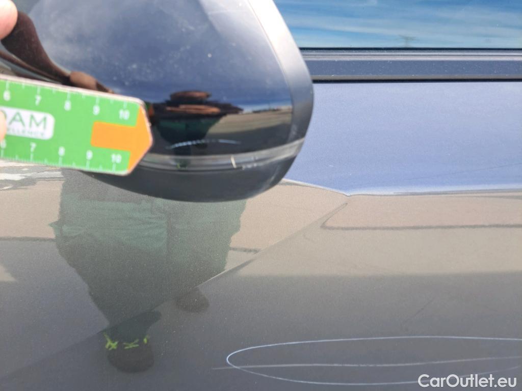  Peugeot  2008 PEUGEOT  / 2019 / 5P / todoterreno Active BlueHDI 81kW (110CV) #44