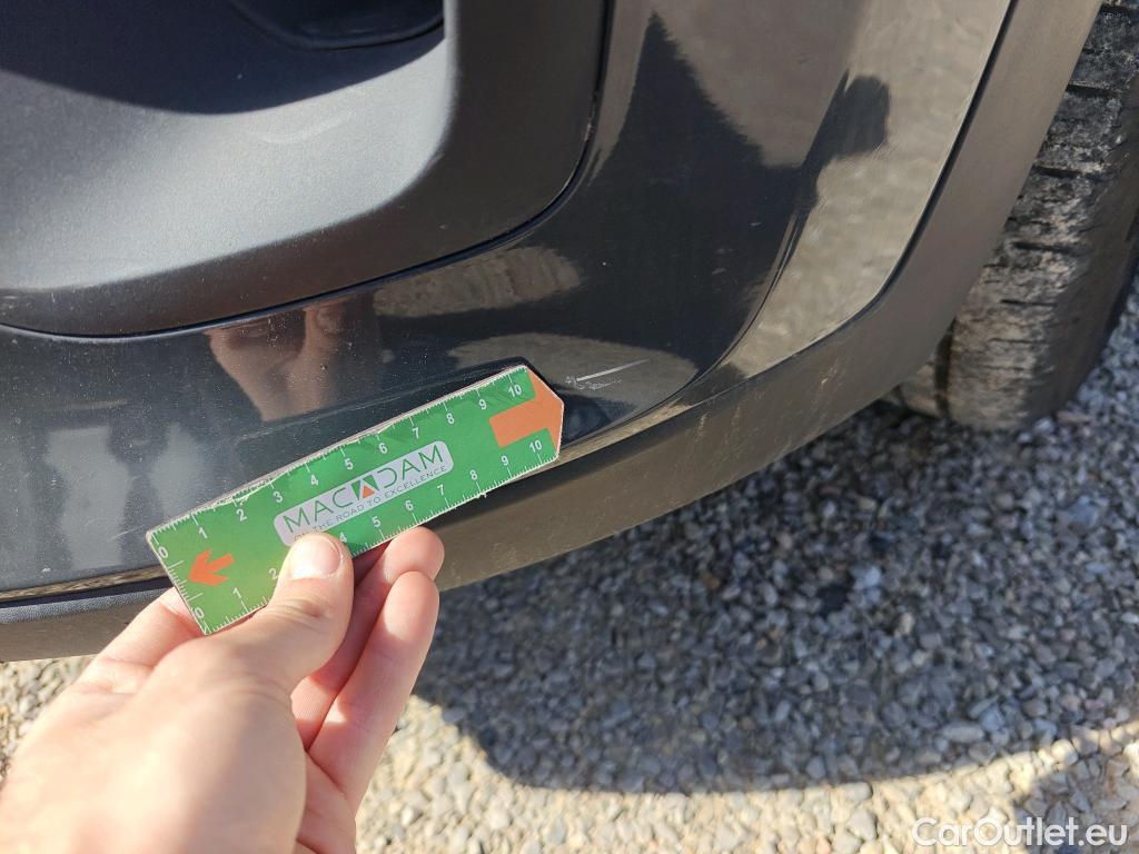  KIA  Sportage KIA  1.6MHEV Drive 100kW(136CV) 4x2(Crist Tintados) #46