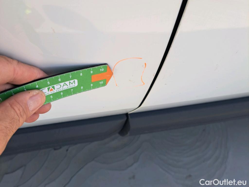  Peugeot  3008 PEUGEOT  / 2016 / 5P / todoterreno 1.5 BlueHDi 96kW (130CV) S&S Active (AC) #12