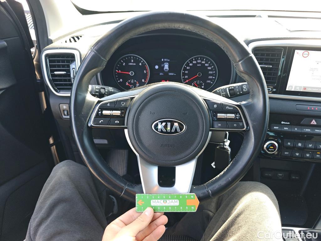  KIA  Sportage KIA  1.6MHEV Drive 100kW(136CV) 4x2(Crist Tintados) #40