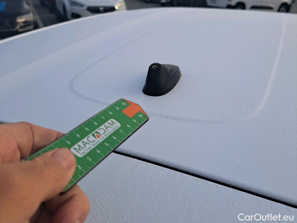  Citroen  C3 CITROEN  / 2016 / 5P / berlina con portón BlueHDi 73KW (100CV) S&S FEEL #37