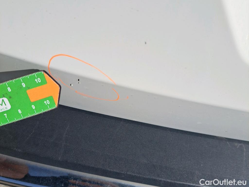  Peugeot  3008 PEUGEOT  / 2016 / 5P / todoterreno 1.5 BlueHDi 96kW (130CV) S&S Active (AC) #47