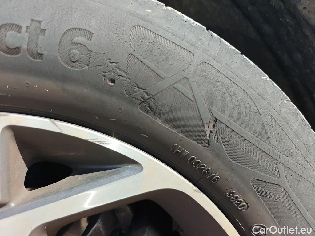  KIA  Sportage KIA  1.6MHEV Drive 100kW(136CV) 4x2(Crist Tintados) #8