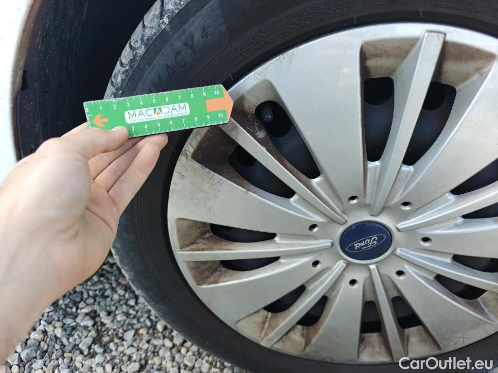  Ford  Focus FORD  5p 3G berlina con portón 1.5 TDCi E6 70kW (95CV) Trend+ #72