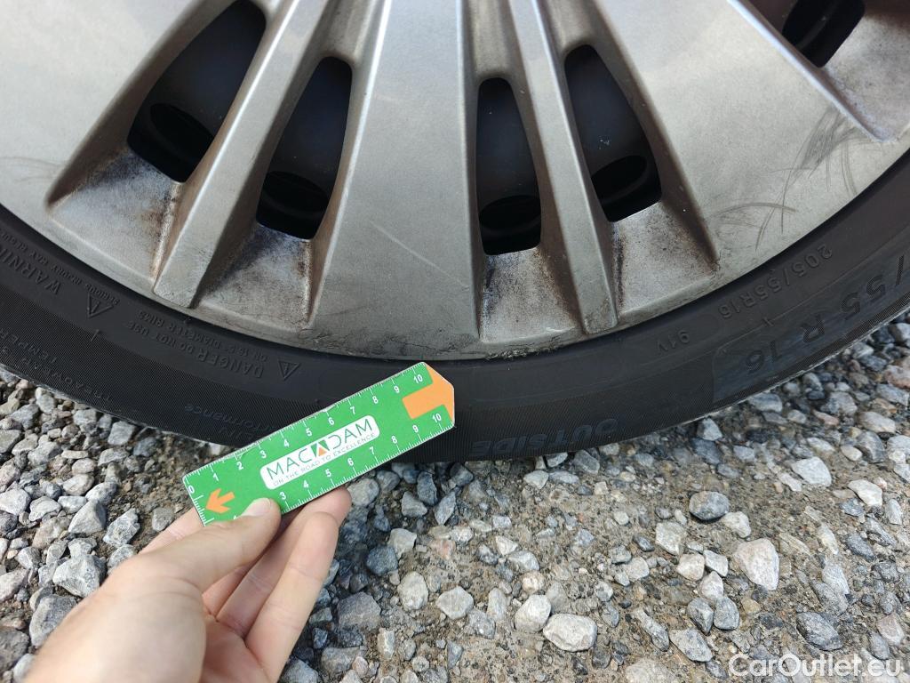  Ford  Focus FORD  5p 3G berlina con portón 1.5 TDCi E6 70kW (95CV) Trend+ #73