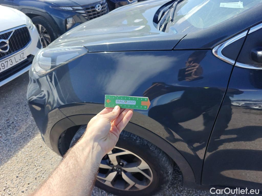  KIA  Sportage KIA  1.6MHEV Drive 100kW(136CV) 4x2(Crist Tintados) #9