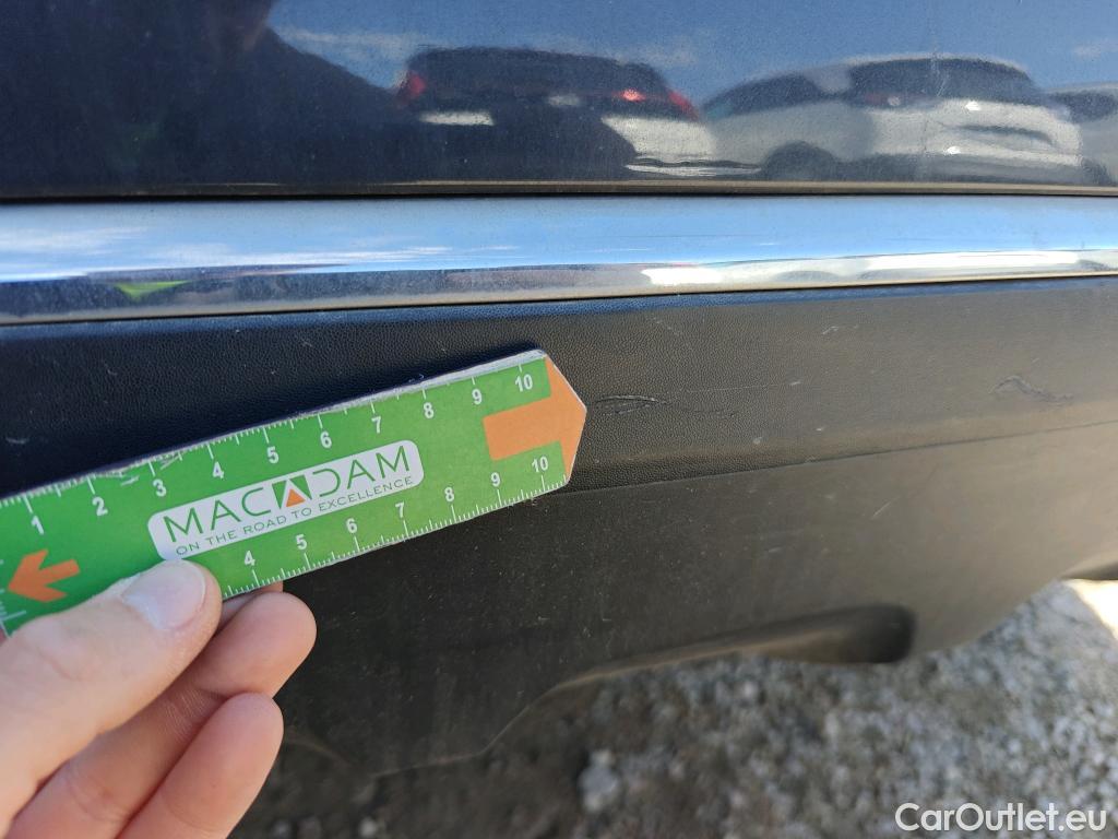  KIA  Sportage KIA  1.6MHEV Drive 100kW(136CV) 4x2(Crist Tintados) #22