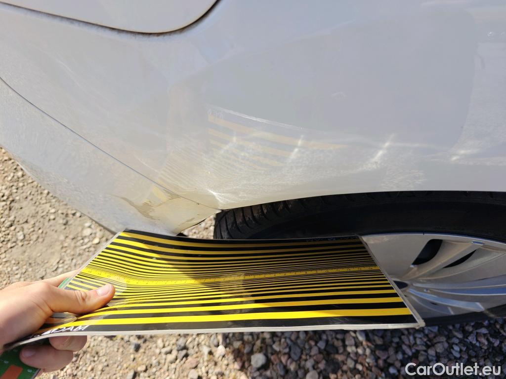  Ford  Focus FORD  5p 3G berlina con portón 1.5 TDCi E6 70kW (95CV) Trend+ #16