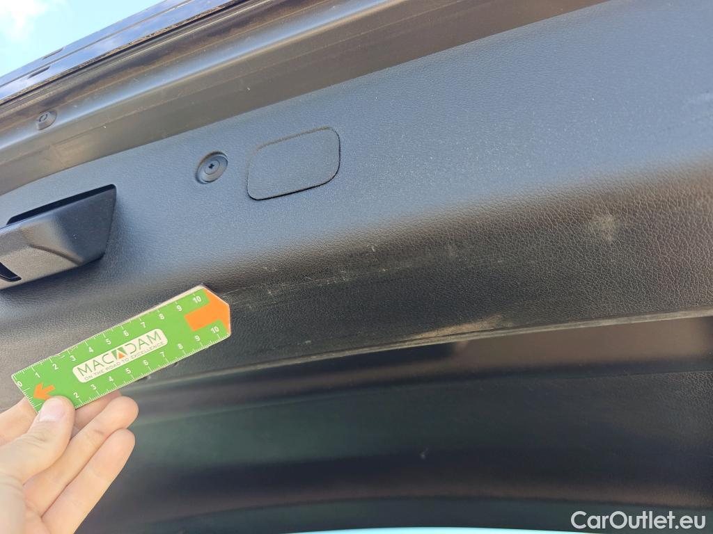  KIA  Sportage KIA  1.6MHEV Drive 100kW(136CV) 4x2(Crist Tintados) #33