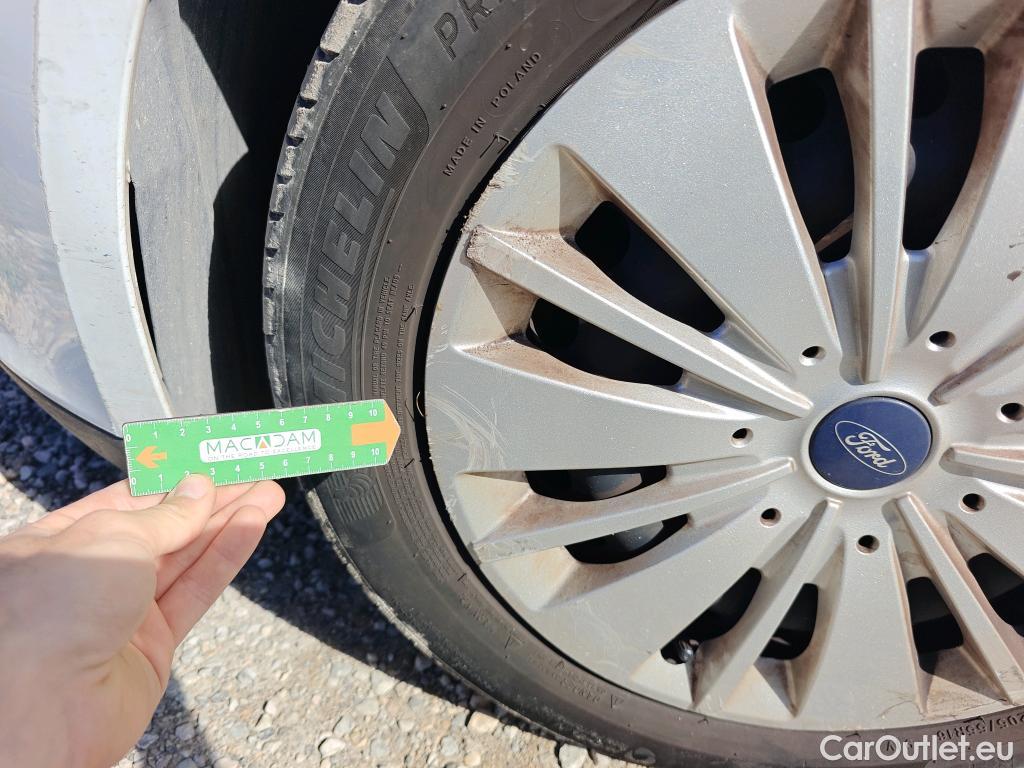  Ford  Focus FORD  5p 3G berlina con portón 1.5 TDCi E6 70kW (95CV) Trend+ #68