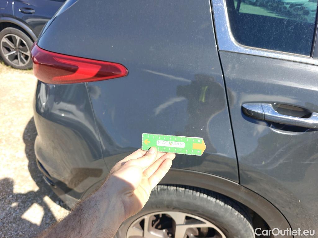  KIA  Sportage KIA  1.6MHEV Drive 100kW(136CV) 4x2(Crist Tintados) #62