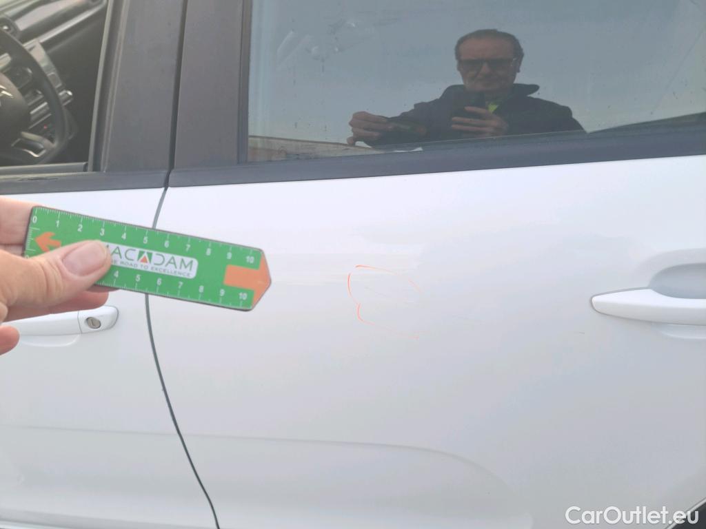  Citroen  C3 CITROEN  / 2016 / 5P / berlina con portón BlueHDi 73KW (100CV) S&S FEEL #11