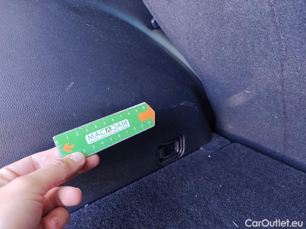  KIA  Sportage KIA  1.6MHEV Drive 100kW(136CV) 4x2(Crist Tintados) #27