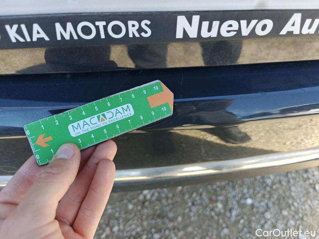  KIA  Sportage KIA  1.6MHEV Drive 100kW(136CV) 4x2(Crist Tintados) #50