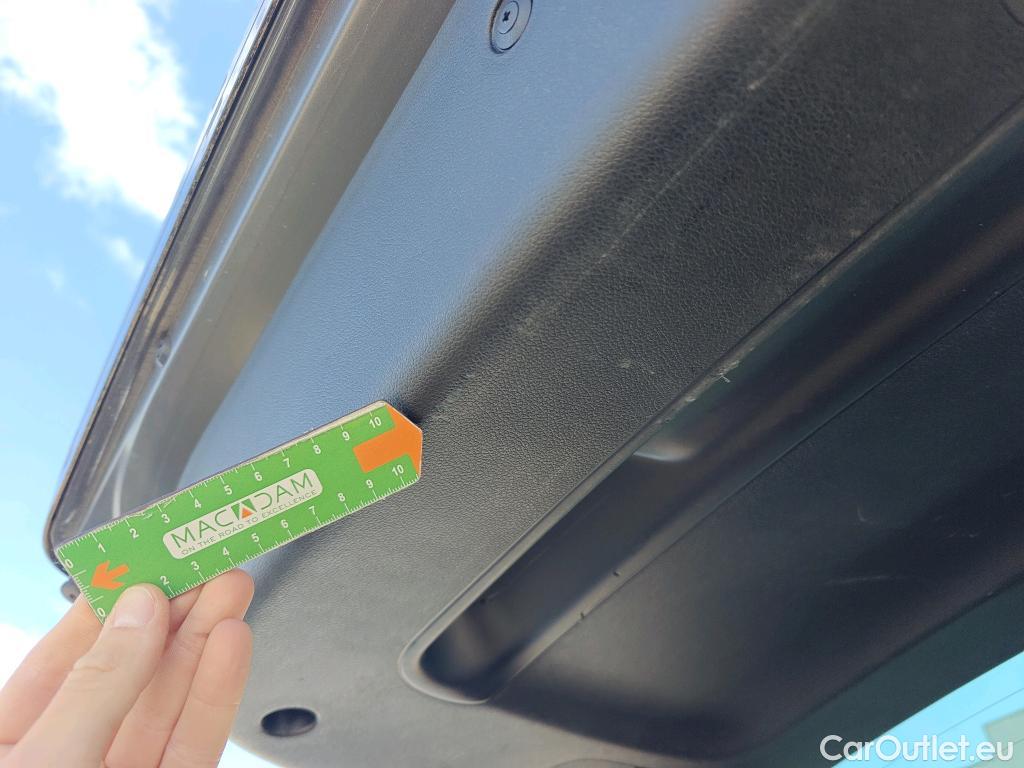  KIA  Sportage KIA  1.6MHEV Drive 100kW(136CV) 4x2(Crist Tintados) #31