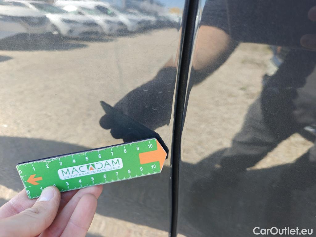  KIA  Sportage KIA  1.6MHEV Drive 100kW(136CV) 4x2(Crist Tintados) #16