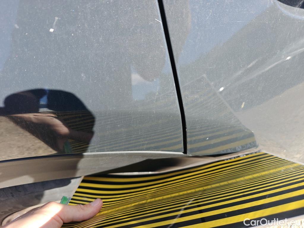  KIA  Sportage KIA  1.6MHEV Drive 100kW(136CV) 4x2(Crist Tintados) #63