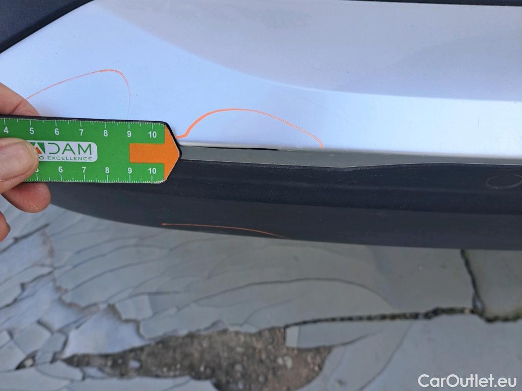  Peugeot  2008 PEUGEOT  / 2019 / 5P / todoterreno Active BlueHDI 81kW (110CV) #24