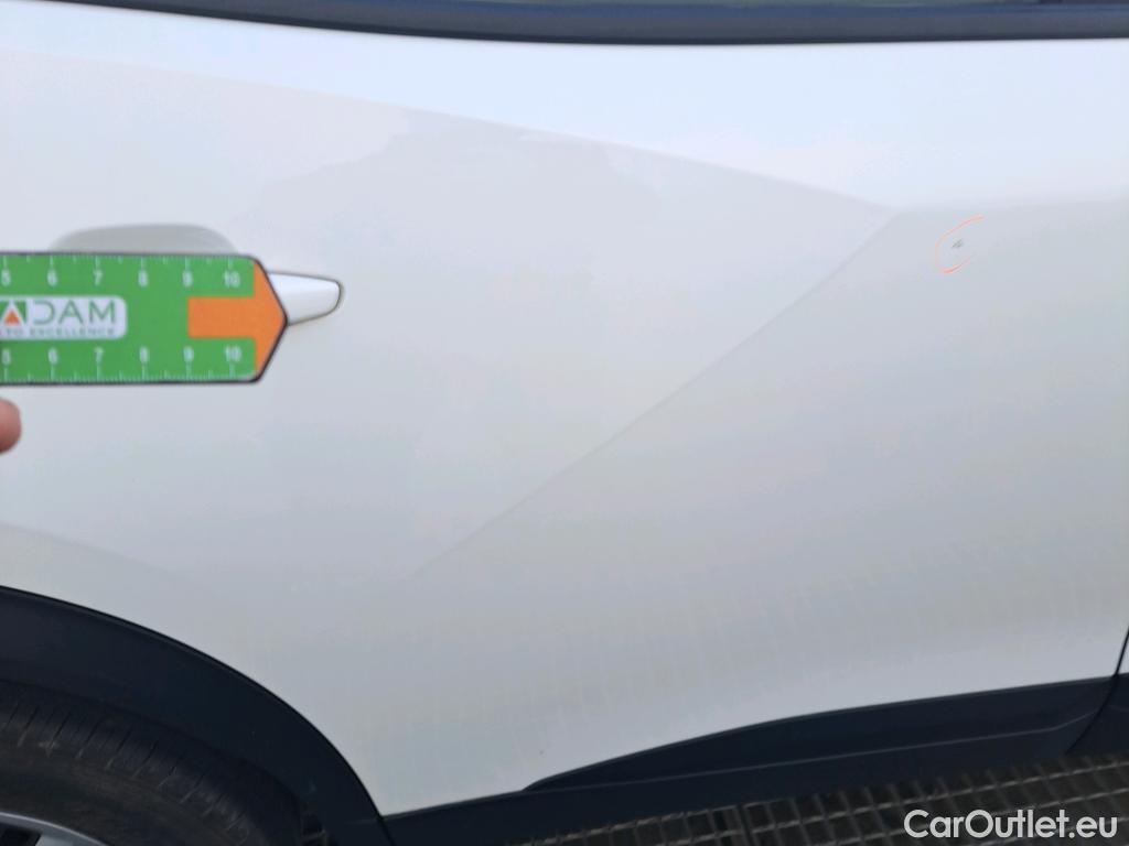  Peugeot  2008 PEUGEOT  / 2019 / 5P / todoterreno Active BlueHDI 81kW (110CV) #35