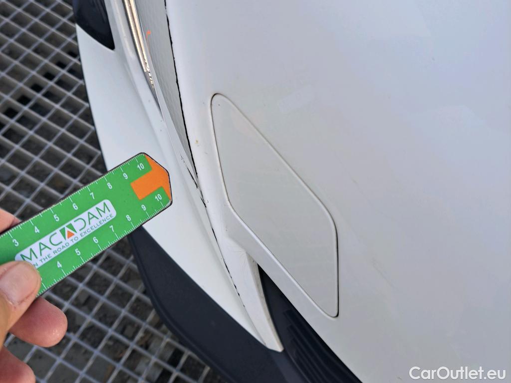  Peugeot  2008 PEUGEOT  / 2019 / 5P / todoterreno Active BlueHDI 81kW (110CV) #13