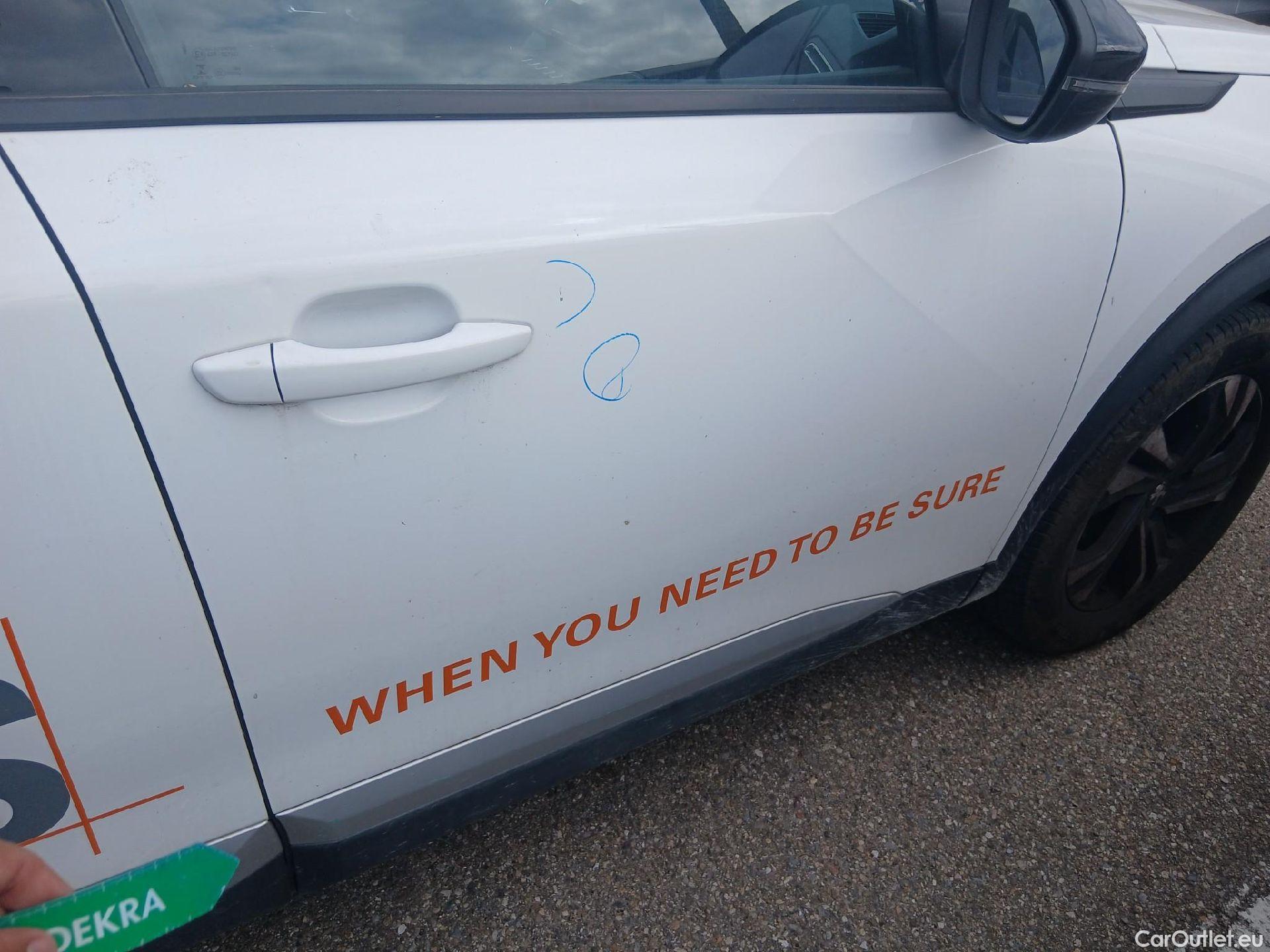  Peugeot  2008 PEUGEOT  / 2019 / 5P / todoterreno Allure BlueHDI 81kW (110CV) #39