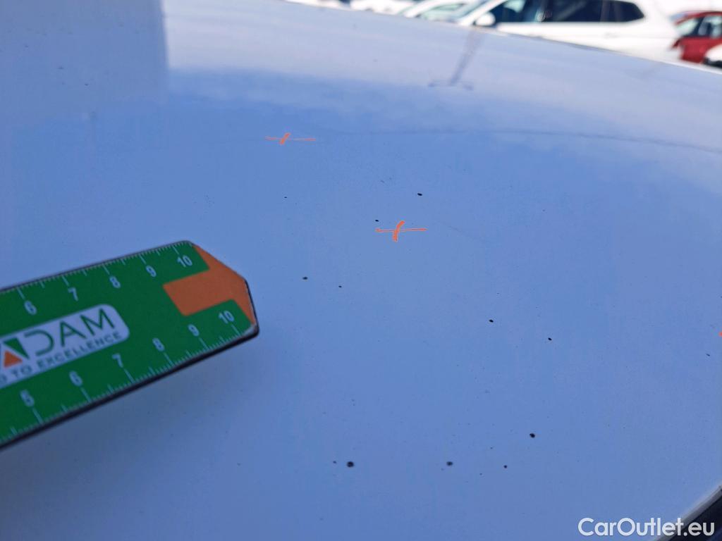  Peugeot  2008 PEUGEOT  / 2019 / 5P / todoterreno Active BlueHDI 81kW (110CV) #4