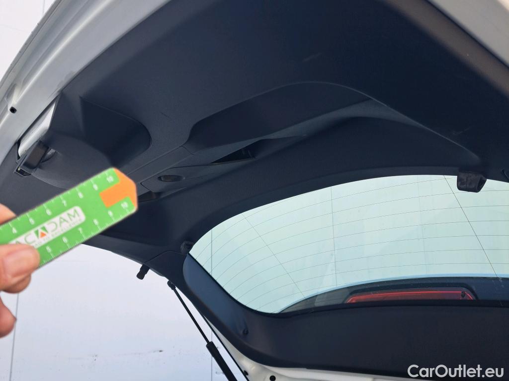  Peugeot  2008 PEUGEOT  / 2019 / 5P / todoterreno Active BlueHDI 81kW (110CV) #9