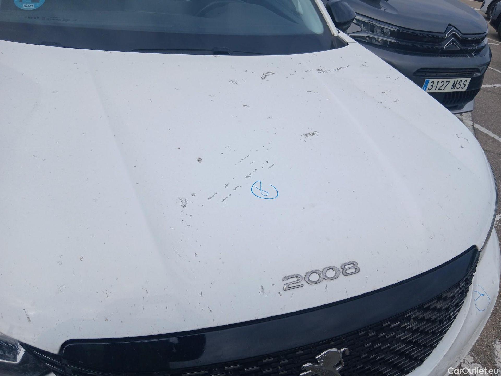  Peugeot  2008 PEUGEOT  / 2019 / 5P / todoterreno Allure BlueHDI 81kW (110CV) #18