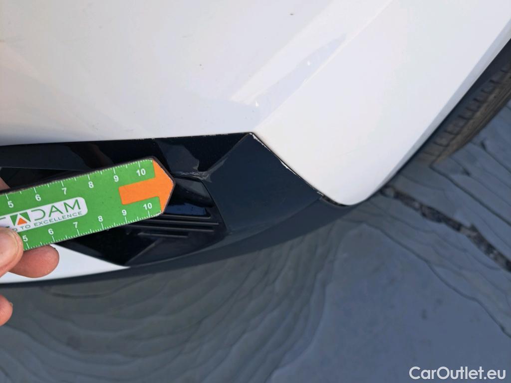  Peugeot  2008 PEUGEOT  / 2019 / 5P / todoterreno Active BlueHDI 81kW (110CV) #32